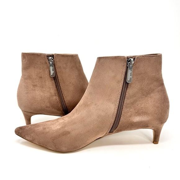 Charles by Charles David Kimma Women's Booties - Picture 11 of 14